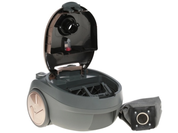 3. Пылесос SHIVAKI SVC-1438 GLD 1400Вт,2,5л,телескопическая трубка