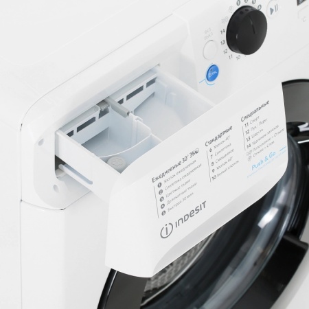 4. Стиральная машина INDESIT BWUA 41051 WB RU