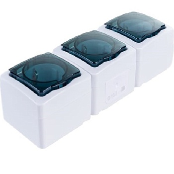 Розетка 3-м ОП с заземл. с защитн.крышкой  дымч. IP54 Гермес Plus